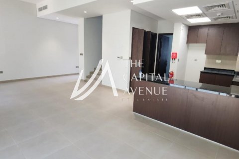 Khalifa City, Abu Dhabi, UAE의 판매용 타운하우스 침실 3개, 150제곱미터 번호 604843 - 사진 18