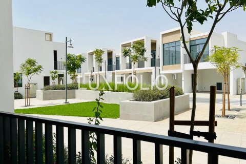 טאונהאוס להשכרה ב Arabian Ranches 3, Dubai, איחוד האמירויות  3 חדרי שינה, 209 מ"ר, מספר 628375 - תמונה 1