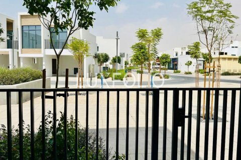 טאונהאוס להשכרה ב Arabian Ranches 3, Dubai, איחוד האמירויות  3 חדרי שינה, 209 מ"ר, מספר 628375 - תמונה 11