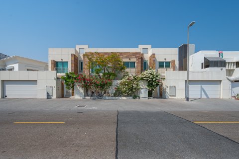 Villa te huur in Jumeirah, Dubai, VAE 5 slaapkamers, 390.19 vr.m., nr 749848 - foto 28