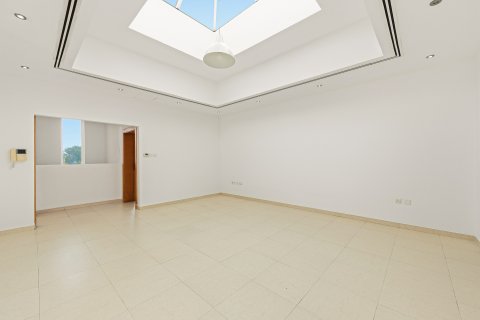 Villa te huur in Jumeirah, Dubai, VAE 5 slaapkamers, 390.19 vr.m., nr 749848 - foto 11