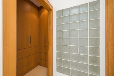 Villa te huur in Jumeirah, Dubai, VAE 5 slaapkamers, 390.19 vr.m., nr 749848 - foto 26