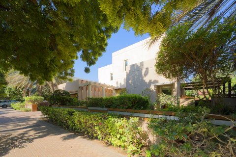 Vila u Arabian Ranches, Dubai, UAE 5 spavaćih soba, 899.95 m2 Br. 751175 - fotografija 18