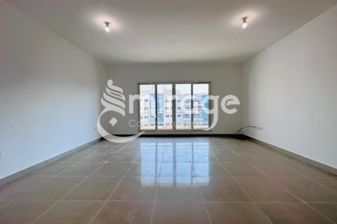 Apartment in Al Reef, Abu Dhabi, UAE 2 bedrooms, 104.8 sq.m. № 596942 - photo 6