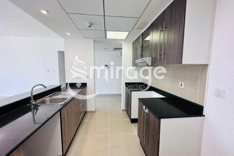 Apartment in Al Reef, Abu Dhabi, UAE 2 bedrooms, 104.8 sq.m. № 596942 - photo 11
