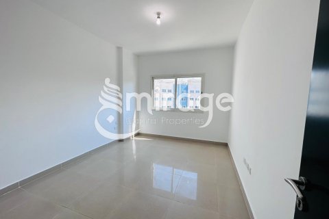 Apartment in Al Reef, Abu Dhabi, UAE 2 bedrooms, 104.8 sq.m. № 596942 - photo 4