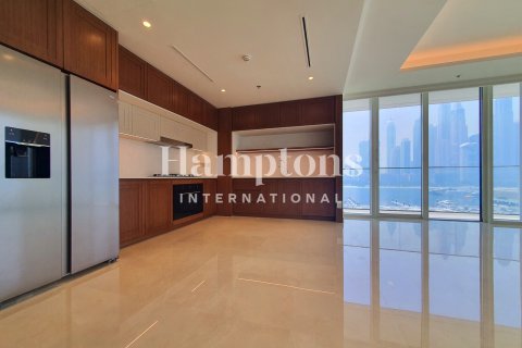 Apartment til leje i Dubai Harbour, Dubai, UAE 3 soveværelser, 177.86929671 kvm № 703135 - foto 4