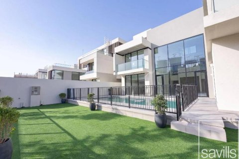 Vilë në Dubai, Emiratet e Bashkuara Arabe 5 dhoma gjumi, 787.91 m2. № 766779 - Foto 2