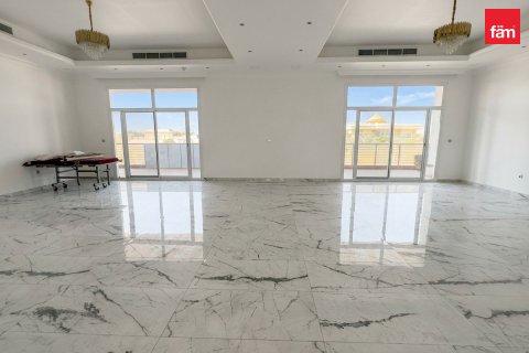 Vilë në Dubai, Emiratet e Bashkuara Arabe 9 dhoma gjumi, 1712.3 m2. № 732899 - Foto 2