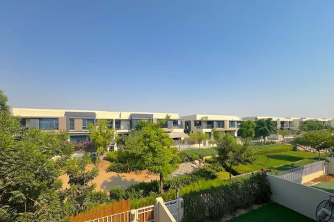 Üürile anda villa asukohaga Dubai Hills Estate, Dubai, AÜE: 4 magamistoaga, 216.84 m² Nr 768787 - pilt 4
