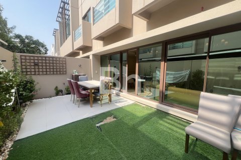 Rumah bandar di Meydan, Dubai, UAE 4 bilik tidur, 219.44 meter persegi № 751165