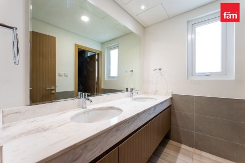 Villa te huur in Dubai, VAE 3 slaapkamers, 174.8 vr.m., nr 680006 - foto 23