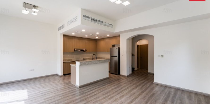 Villa in Dubai, VAE 3 slaapkamers, 174.8 vr.m. nr 680006