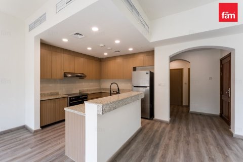 Villa te huur in Dubai, VAE 3 slaapkamers, 174.8 vr.m., nr 680006 - foto 5