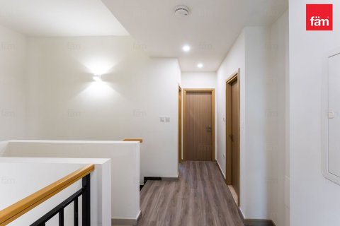 Villa te huur in Dubai, VAE 3 slaapkamers, 174.8 vr.m., nr 680006 - foto 12