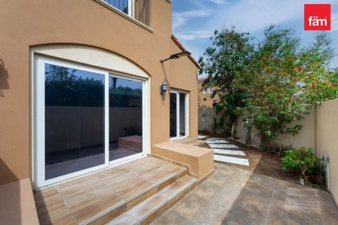 Villa te huur in Dubai, VAE 3 slaapkamers, 174.8 vr.m., nr 680006 - foto 29