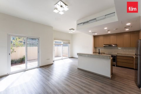 Villa te huur in Dubai, VAE 3 slaapkamers, 174.8 vr.m., nr 680006 - foto 2