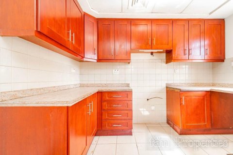 Villa til leje i Dubai, UAE 2 soveværelser, 245.2 kvm № 714334 - foto 10