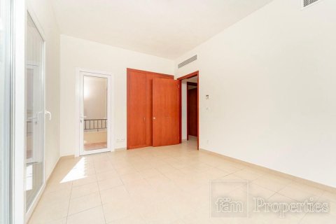 Villa til leje i Dubai, UAE 2 soveværelser, 245.2 kvm № 714334 - foto 2