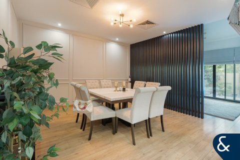 Müüa villa asukohaga Mudon, Dubai, AÜE: 4 magamistoaga, 354 m² Nr 688646 - pilt 5