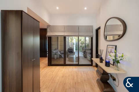 Müüa villa asukohaga Mudon, Dubai, AÜE: 4 magamistoaga, 354 m² Nr 688646 - pilt 7