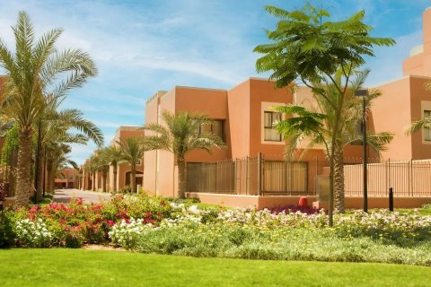 Вилла в MANGROVE VILLAGE в Abu Dhabi Gate City, Абу-Даби, ОАЭ 6 комнат, 428.84м2 № 737733