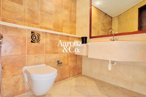 Jumeirah Beach Residence, Dubai, UAE의 임대용 아파트 침실 3개, 242제곱미터 번호 699549 - 사진 17