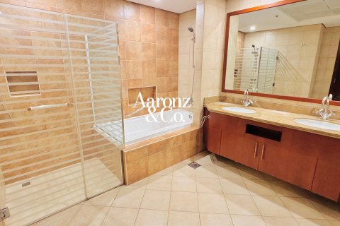 Jumeirah Beach Residence, Dubai, UAE의 임대용 아파트 침실 3개, 242제곱미터 번호 699549 - 사진 20