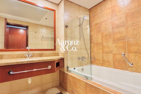 Jumeirah Beach Residence, Dubai, UAE의 임대용 아파트 침실 3개, 242제곱미터 번호 699549 - 사진 18