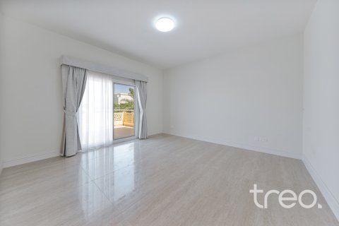 Vila di Meadows, Dubai, UAE 4 bilik tidur, 380.81 meter persegi № 753627 - foto 13