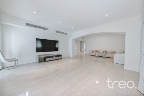 Vila di Meadows, Dubai, UAE 4 bilik tidur, 380.81 meter persegi № 753627 - foto 4