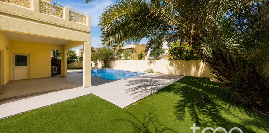 Vila di Meadows, Dubai, UAE 4 bilik tidur, 380.81 meter persegi № 753627