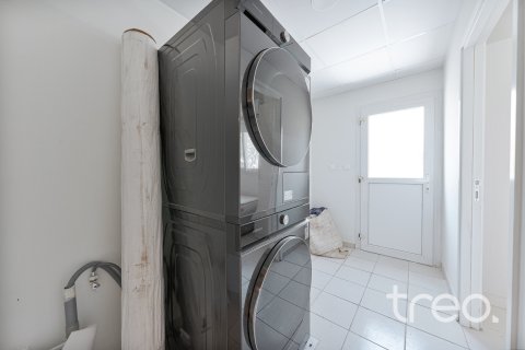 Vila di Meadows, Dubai, UAE 4 bilik tidur, 380.81 meter persegi № 753627 - foto 17