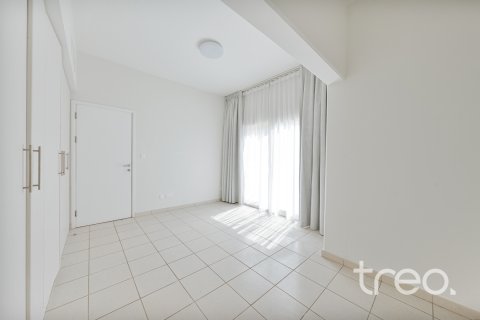 Vila di Meadows, Dubai, UAE 4 bilik tidur, 380.81 meter persegi № 753627 - foto 15