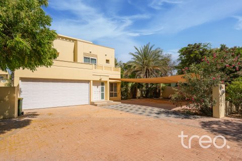 Vila di Meadows, Dubai, UAE 4 bilik tidur, 380.81 meter persegi № 753627 - foto 19