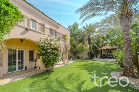 Villa in Arabian Ranches, Dubai, VAE: 6 Schlafzimmer, 485.88 m2 Nr. 753622