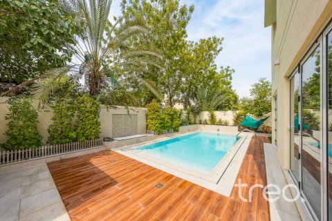 Vilë në Meadows, Dubai, Emiratet e Bashkuara Arabe 4 dhoma gjumi, 390.19 m2. № 753621 - Foto 8