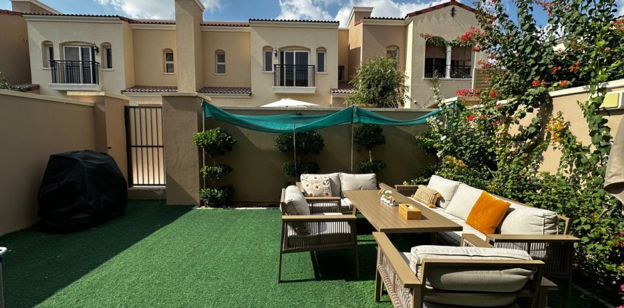 Shtëpi në qytet në Dubai, Emiratet e Bashkuara Arabe 2 dhoma gjumi, 178.2 m2. № 687474