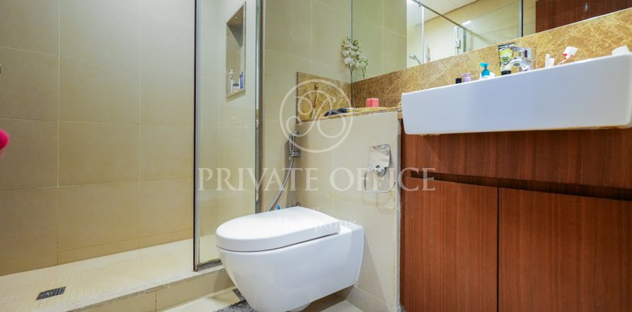 Huoneisto The Hills, Dubai, Arabiemiraatit 3 makuuhuonetta, 202.08 m2 № 650838