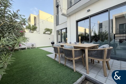 Dubai Land, Dubai, UAE의 판매용 빌라 침실 4개, 216제곱미터 번호 667206 - 사진 15