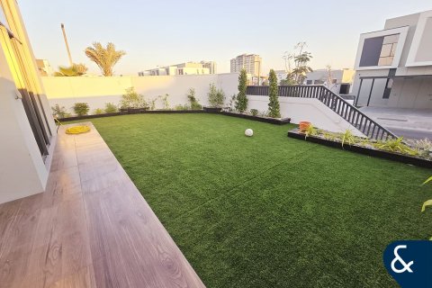 Kamienica na sprzedaż w Al Furjan, Dubai, ZEA 4 sypialnie, 269 mkw., nr 667210 - zdjęcie 3