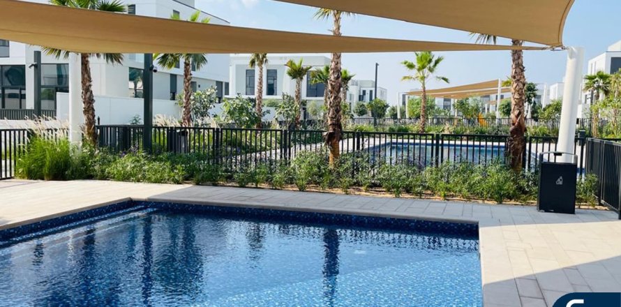 Kamienica w Al Furjan, Dubai, ZEA 4 sypialnie, 269 mkw. nr 667210