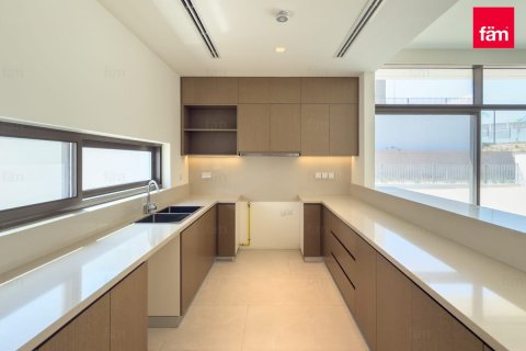 Al Furjan, Dubai, UAE의 판매용 빌라 침실 4개, 529.4제곱미터 번호 695296 - 사진 3