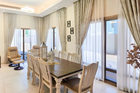 Müüa villa asukohaga Sharjah, AÜE: 10 magamistoaga, 850.81 m² Nr 748904 - pilt 17