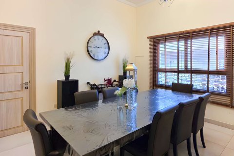 Müüa villa asukohaga Sharjah, AÜE: 10 magamistoaga, 850.81 m² Nr 748904 - pilt 18