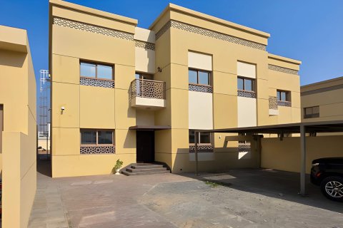 Müüa villa asukohaga Sharjah, AÜE: 10 magamistoaga, 850.81 m² Nr 748904 - pilt 4