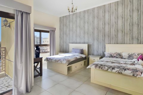Müüa villa asukohaga Sharjah, AÜE: 10 magamistoaga, 850.81 m² Nr 748904 - pilt 9