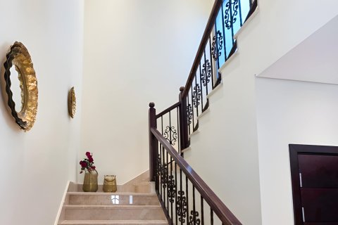 Müüa villa asukohaga Sharjah, AÜE: 10 magamistoaga, 850.81 m² Nr 748904 - pilt 21