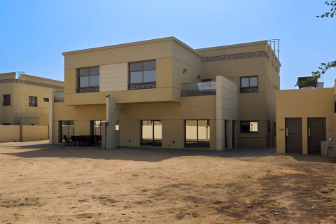 Müüa villa asukohaga Sharjah, AÜE: 10 magamistoaga, 850.81 m² Nr 748904 - pilt 5