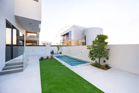 Villa à louer à Yas Island, Abu Dhabi, EAU 5 chambres, 510 m2 № 700657 - photo 2
